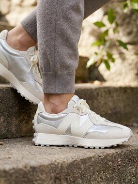 New Balance 327 Casual Women Sneakers Shoes Athletic Silver White ⚡️ size 9 ⚡️